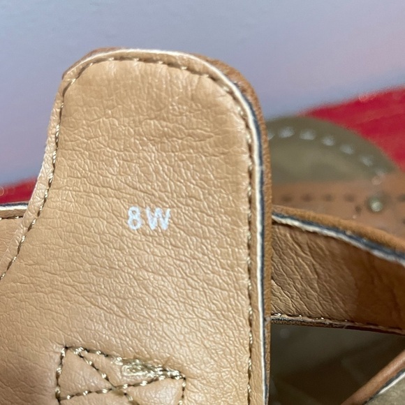 Easy Street Womens Rosalyn Comfort Sandals wide 8 - Picture 9 of 10